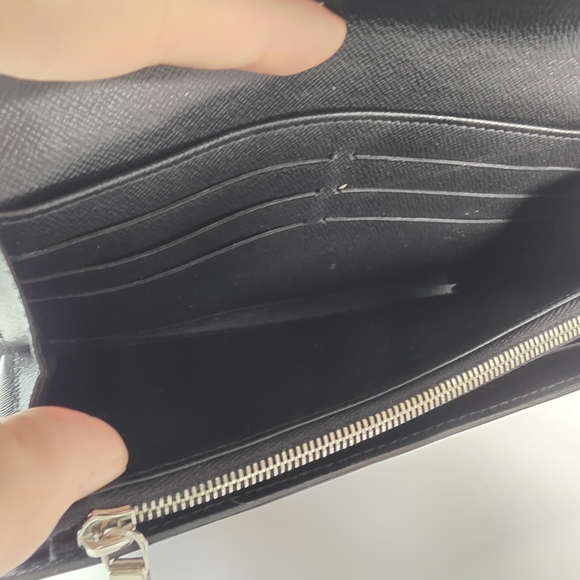 Louis Vuitton Black Epi Leather Sarah Wallet | Entrupy COA - Picture 10 of 13